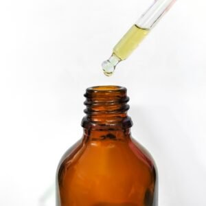 Cannabis Extrakt Bild mit Pipette